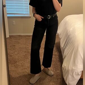 Z1975 HIGH RISE LONG LENGTH STRAIGHT CUT
JEANS ZARA (Size 8, Women’s)